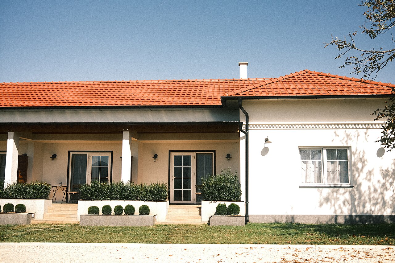 Fachada da casa no bairro Primavera