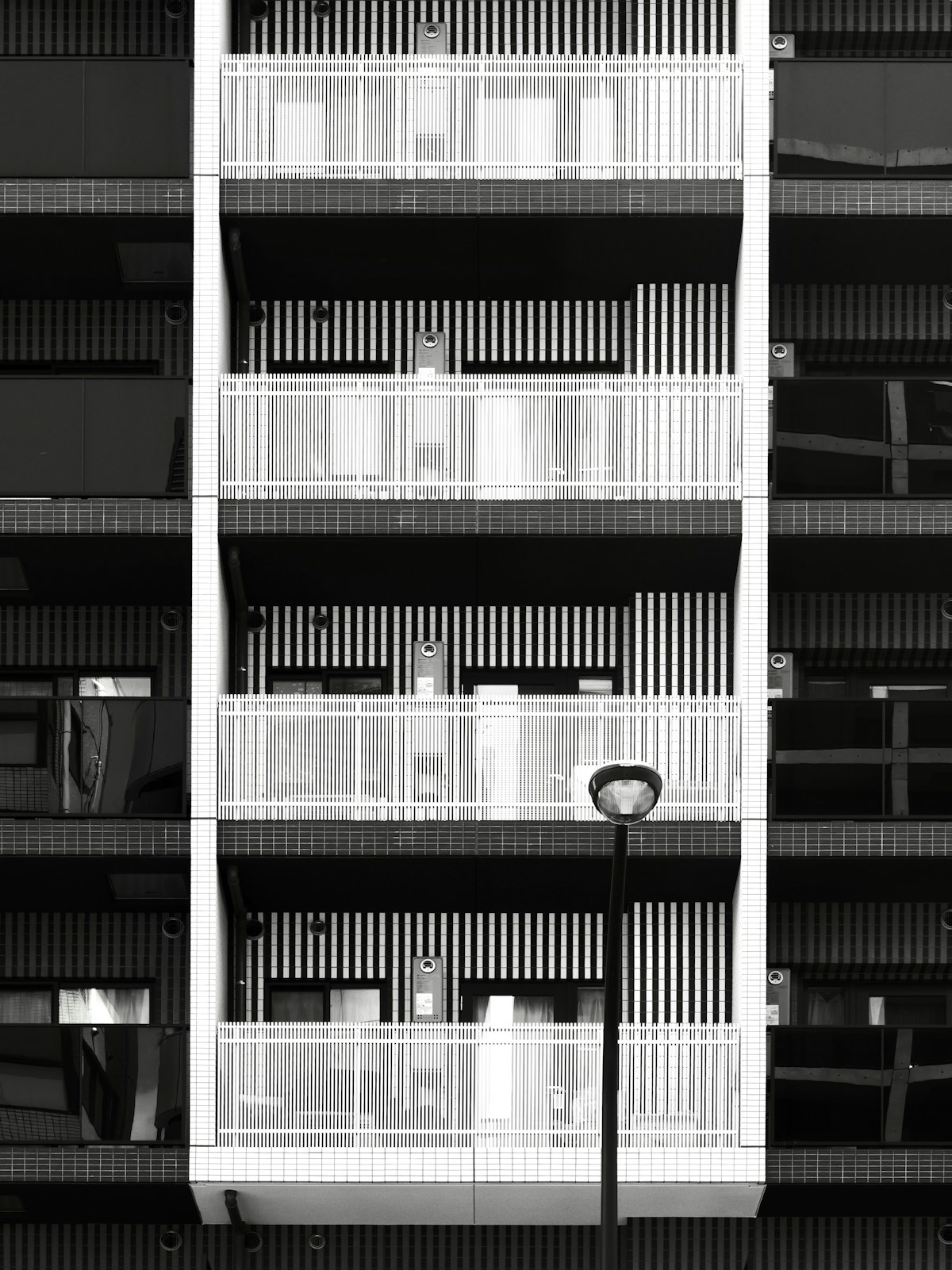 Apartamento compacto em edifício urbano na região central